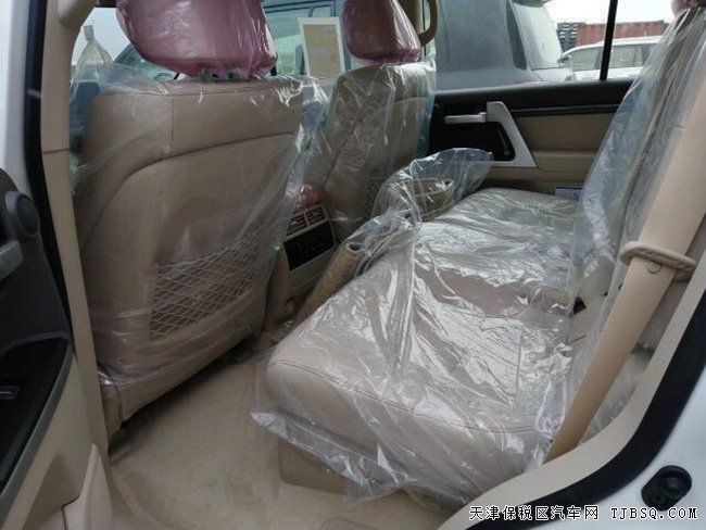 19款丰田酷路泽5700中东版 雷测/20轮/12气囊现车116.8万