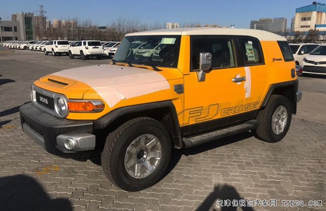 2019款丰田FJ酷路泽中东版 双差/8气囊/17轮现车50.5万