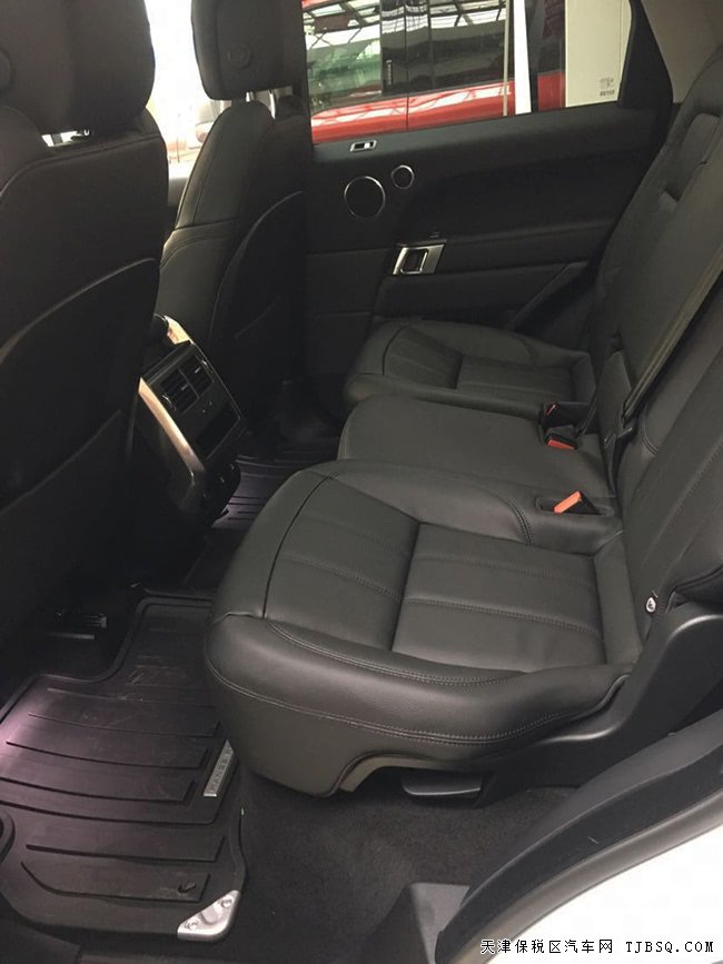 2019款路虎揽胜运动汽油版 全景/19轮/LED大灯现车80万