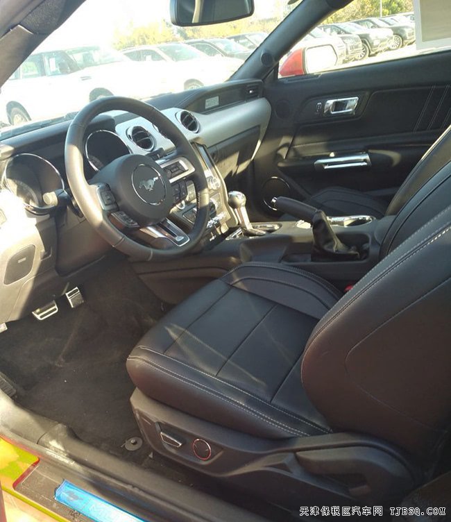 平行进口车17款福特野马2.3T墨西哥版 P版现车31.3万优享