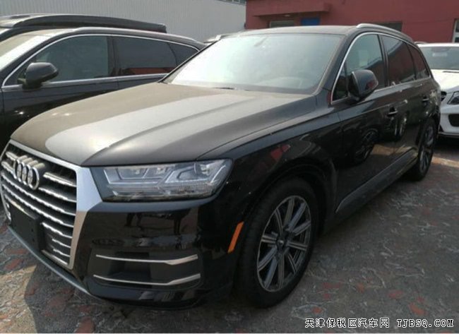 18款奥迪Q7加规版 7座/全景天窗/豪华包/电吸门现车75万