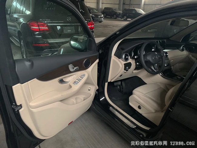 2019款奔驰GLC300墨西哥版 全景天窗/LED大灯现车43.8万