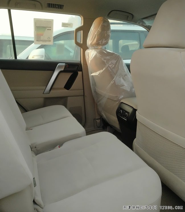 2019款丰田普拉多3000中东版 七座/中差/前小杠现车55万