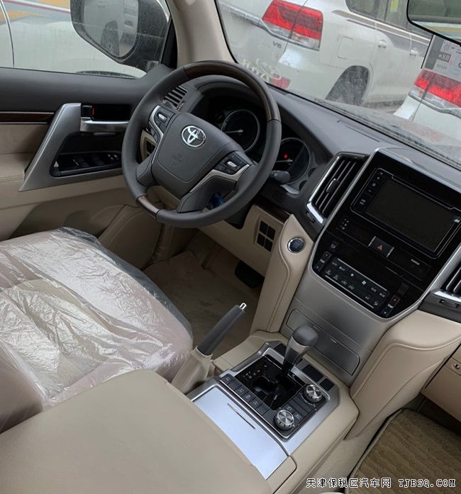 19款丰田酷路泽5700中东版 12气囊/18轮/天窗现车91.6万