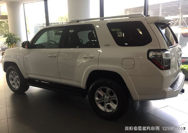 2019款丰田超霸4.0L加规版 17铝轮/7座/天窗现车48.5万