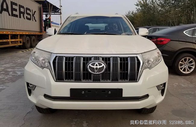 2019款丰田霸道3000中东版 后挂备胎/天窗/17轮现车57万