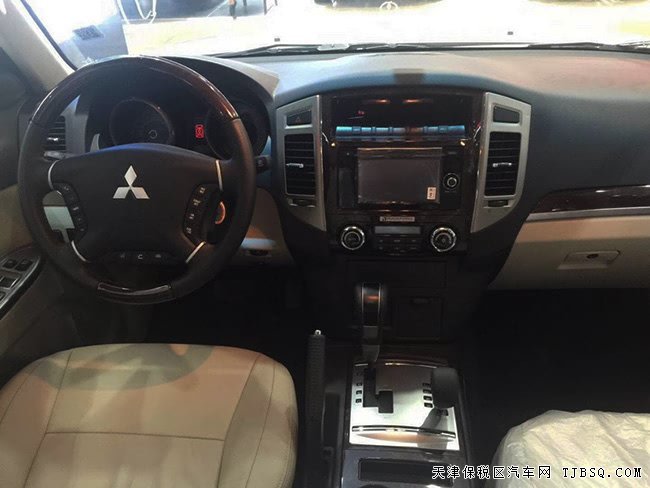 2018款三菱帕杰罗V97中东版 全路况SUV现车精选