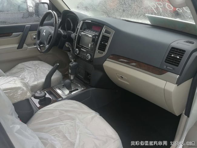 2018款三菱帕杰罗V97中东版 8气囊/7座/天窗现车32.5万