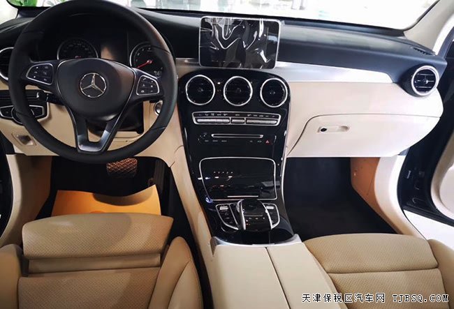 19款奔驰GLC300墨西哥版 19轮/LED大灯/倒影现车41.8万