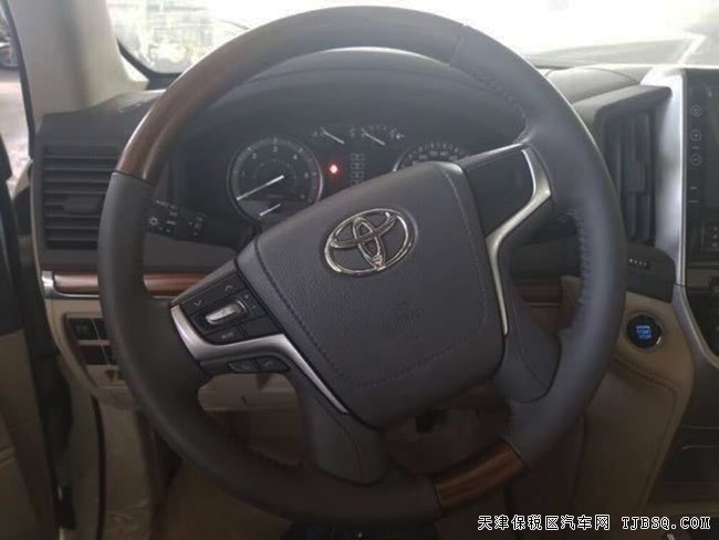 2018款丰田酷路泽4500中东版 4.5T现车优惠酬宾