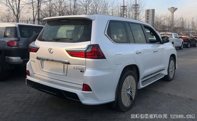 18款雷克萨斯LX570中东版 黑中网/金属漆/21轮现车151万