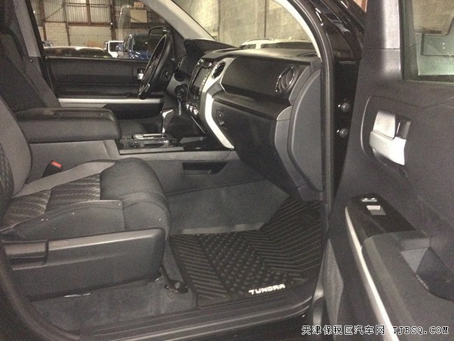 2018款丰田坦途5.7L加规版 经典皮卡现车惠满津城