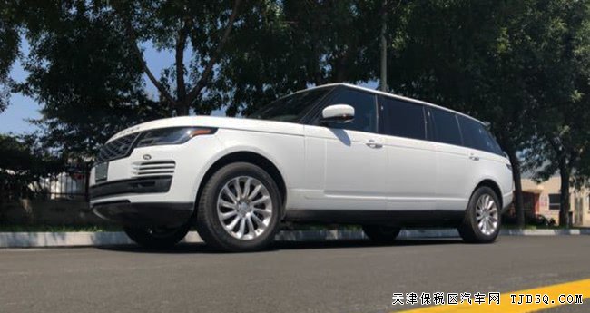 2018款路虎揽胜皇家一号加长版 3.0T现车优惠专享