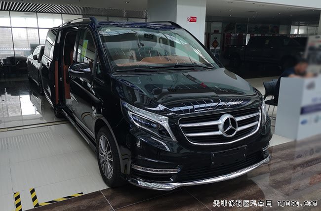 2018款奔驰METRIS美规版 包围/17轮/航空座椅现车52.5万