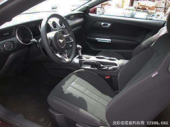 2019款福特野马加规版跑车 2.3T现车热卖优惠专享