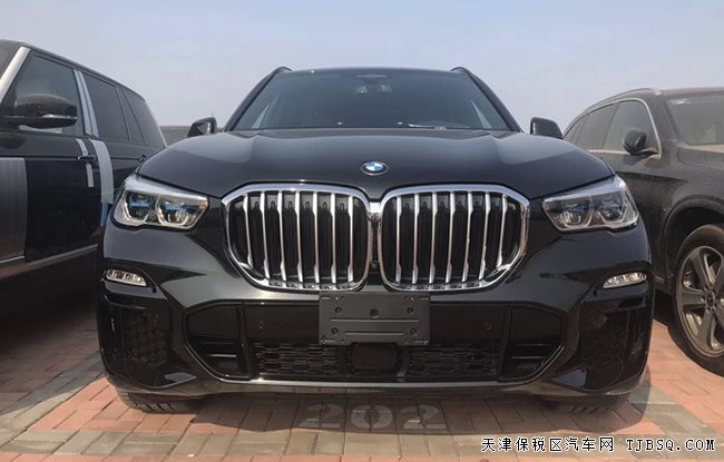 平行进口车19款宝马X5M加规版 天津港现车优惠购