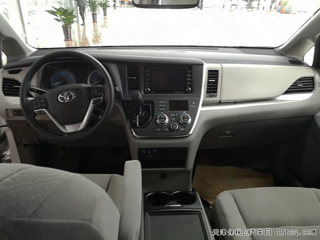 19款丰田塞纳3.5L四驱标配版 平行进口乐享折扣