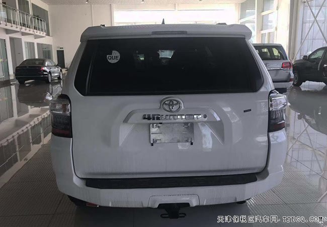 2018款丰田超霸SR5加规版 17轮/7座/天窗现车45万优惠购