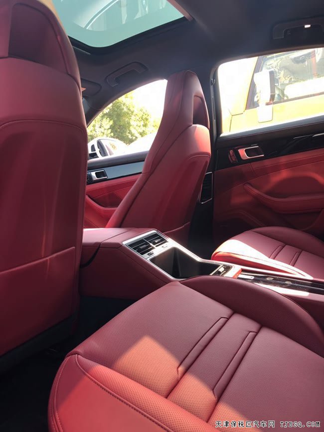 18款保时捷Panamera4S加规版 21轮/增强豪华包现车146万