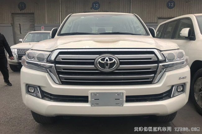 18款丰田酷路泽5700中东版 12气囊/18轮/天窗现车88.6万