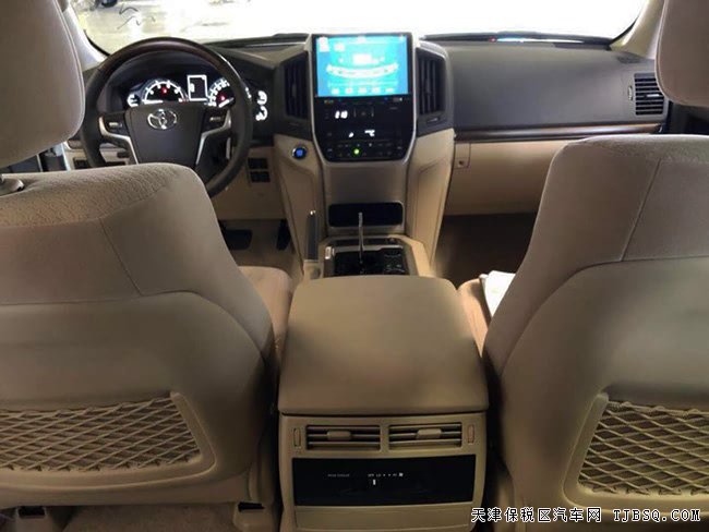 2019款丰田酷路泽4000中东版 8气囊/20轮/天窗现车74万