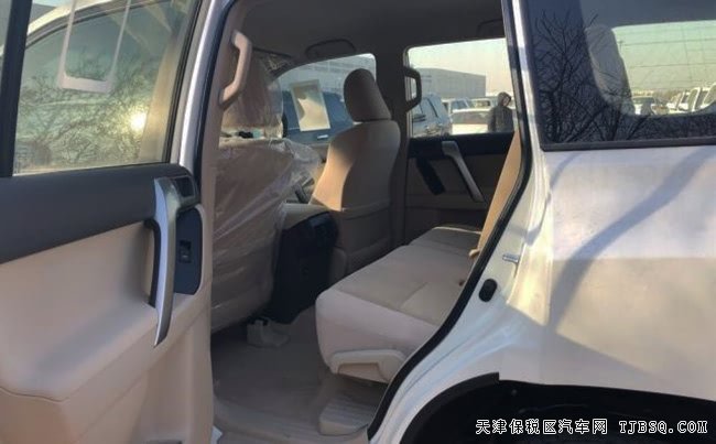 2019款丰田霸道2700中东版 17轮/底挂备胎现车42万优享