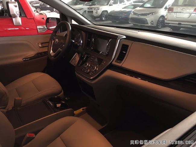 19款丰田塞纳3.5L两驱XLE版 18轮/天窗/7座真皮现车45万