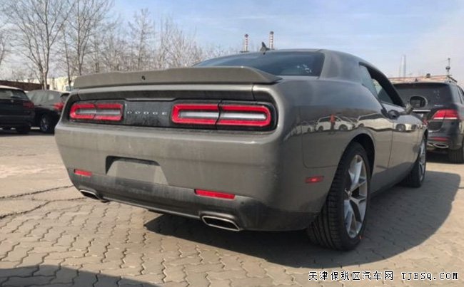19款道奇挑战者3.6L加规版 20熏黑轮/天窗现车57万钜惠