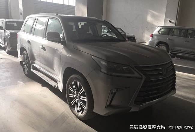 2018款雷克萨斯LX570中东铂金版 21轮/金属漆现车147万