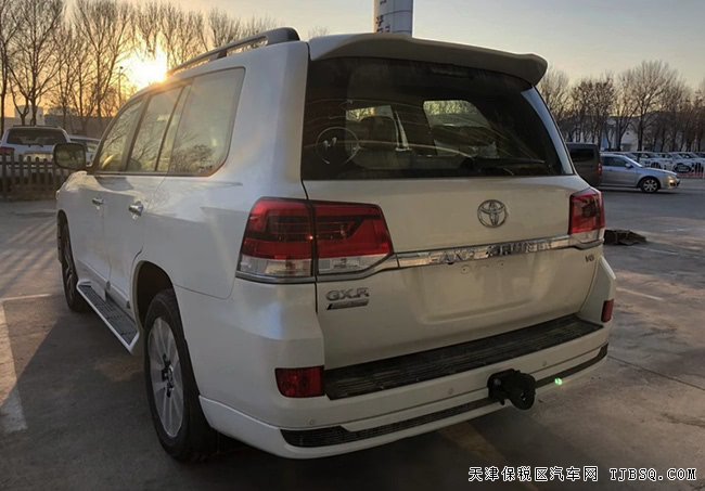 2019款丰田酷路泽4000中东版 20轮/8气囊/天窗现车74万