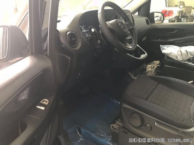 2018款奔驰METRIS美规版 17轮/金属漆/双电动门现车36万