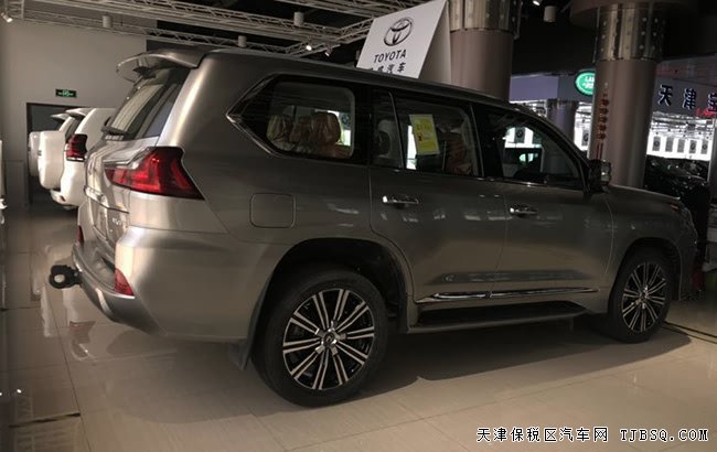2018款雷克萨斯LX570中东版 金属漆/天窗/雷测现车145万