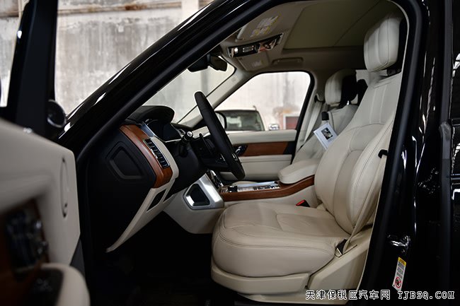 18款路虎揽胜3.0T行政汽油版 20轮/全景/二代现车111万