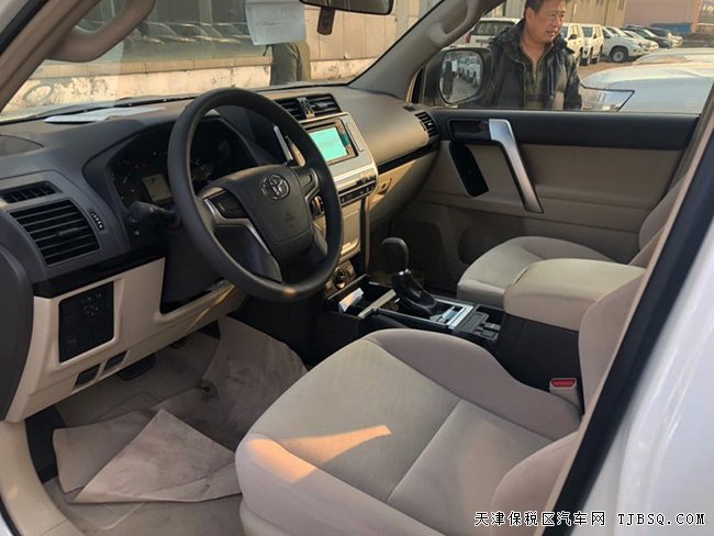 19款丰田霸道2700中东版 7座/17轮/底挂备胎现车41.1万