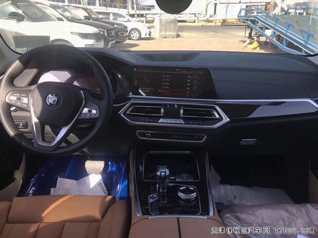 平行进口19款宝马X5中东版 19轮/全景/4区空调现车75万