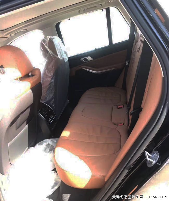 平行进口19款宝马X5中东版 19轮/全景/4区空调现车75万