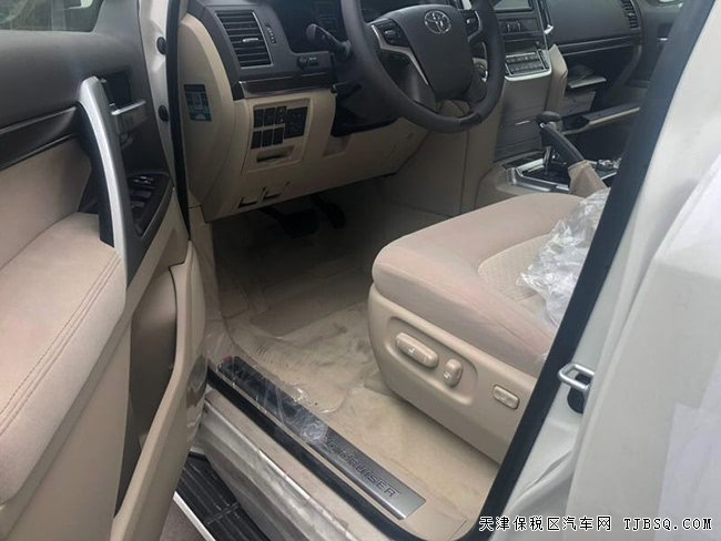2019款丰田兰德酷路泽5700中东版 天津港现车热卖