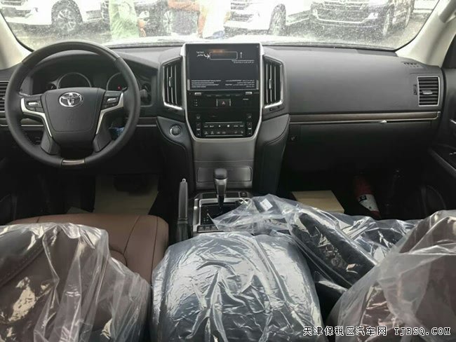 19款丰田酷路泽5700中东版 12气囊/天窗/包围现车111万