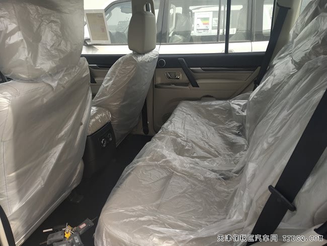 平行进口18款三菱帕杰罗V97中东版 双差/18轮现车33.5万
