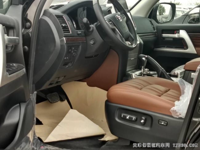19款丰田酷路泽5700中东版 20轮/天窗/大包围现车114万