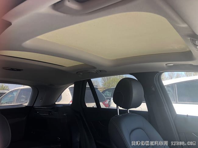 2019款奔驰GLC300墨西哥版 全景天窗/19轮/真皮现车42万