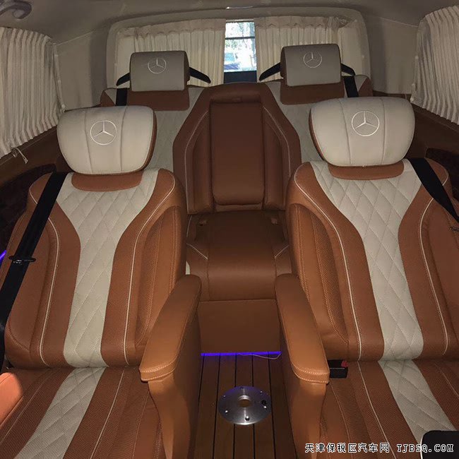 18款奔驰METRIS美规版 航空座椅/后娱/吸顶DVD现车58万