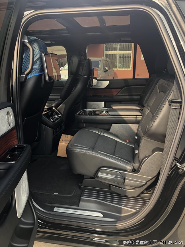 2018款林肯领航员加规版 300A包/科技包/后娱现车110万