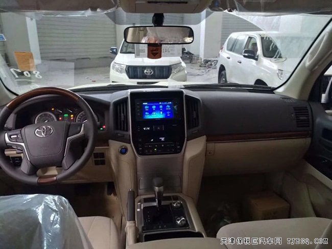2019款丰田酷路泽4000中东版 17轮/7座/冰箱现车63.2万