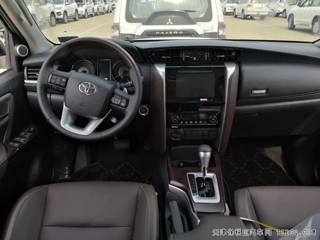 2019款丰田穿越者4.0L中东版 平行进口惠满津城
