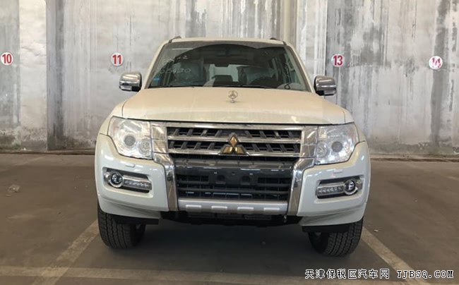 2018款三菱帕杰罗V97中东版 8气囊/18轮/双差现车31.5万