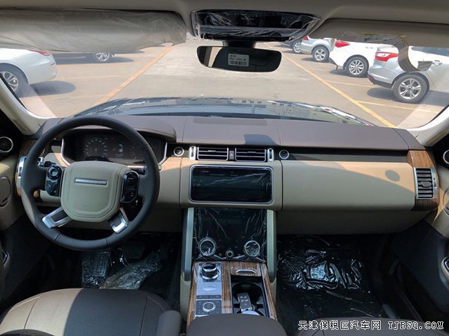 18款路虎揽胜3.0T汽油加长版 20轮/环影/二代现车136万