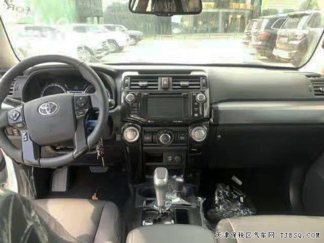 2019款丰田超霸4.0L加规版 7座真皮/天窗/17轮现车45万