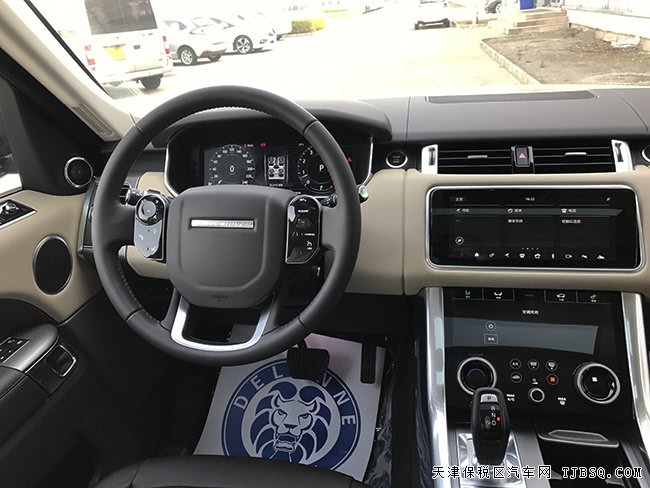 2018款路虎揽胜运动汽油版 20轮/矩阵大灯/全景现车87万