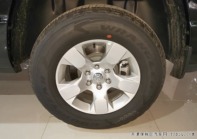 2019款道奇公羊5.7L大角牛 18轮/全景/大角牛包现车41万